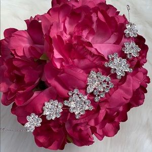 Crystal Hair Accessory Floral Pattern